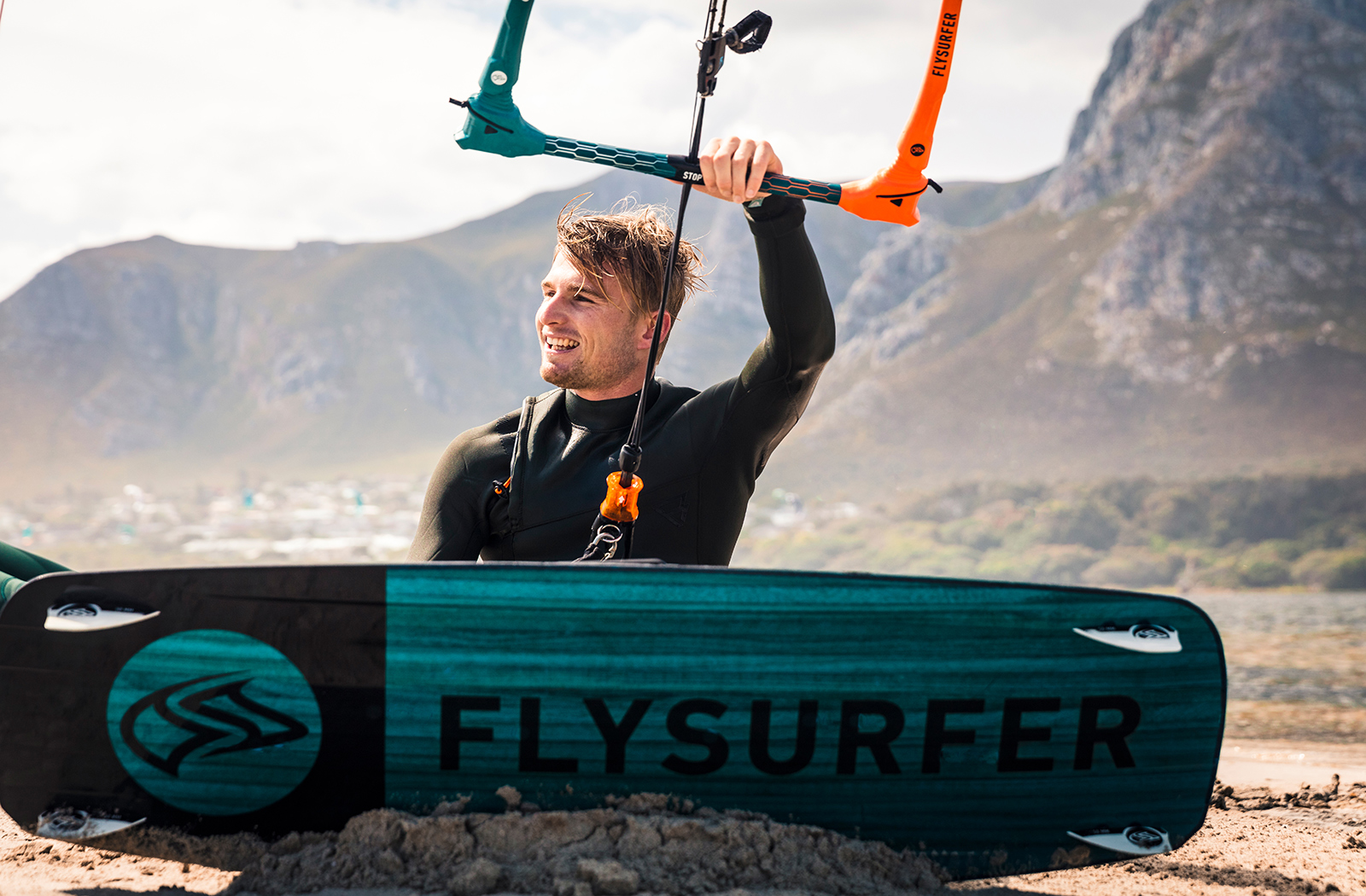 Force control. Планка Flysurfer. Flysurfer Force Control Bar. Кайтсерфинг аксессуары. Рюкзак Flysurfer.