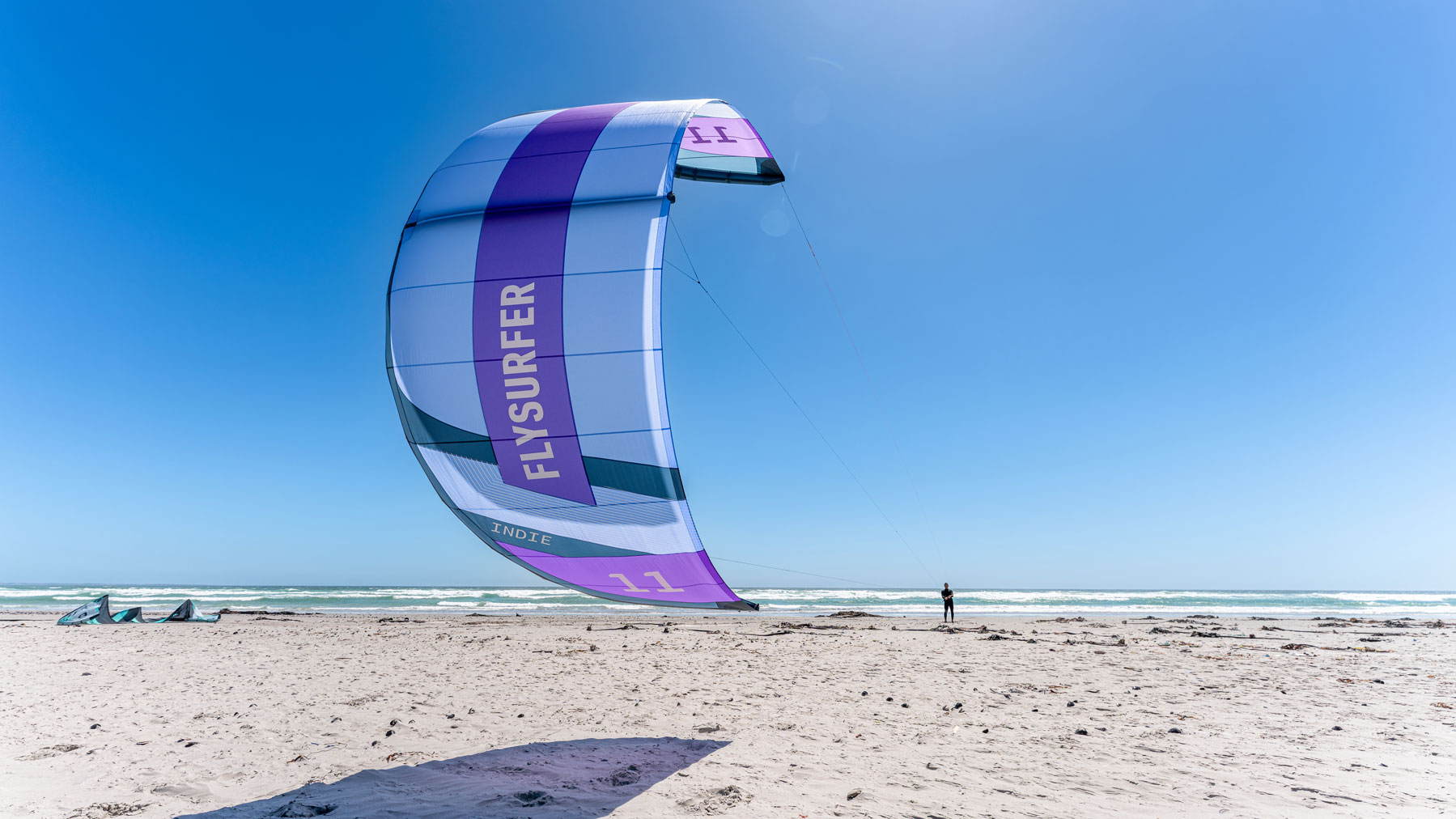 indie2-indie-lifestyle-feature-foil-when-its-light-ps-13